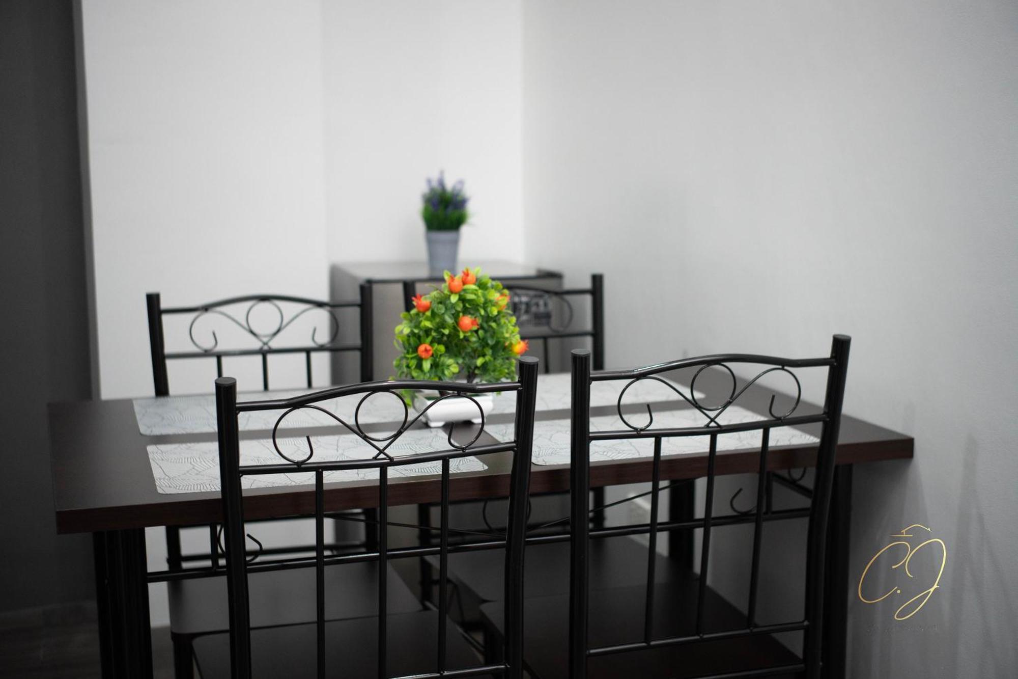 Cj Apartments Olongapo Exterior photo